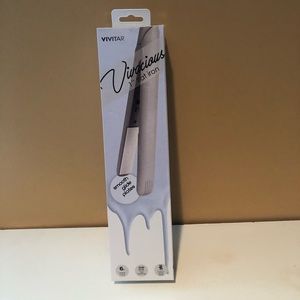 Vivacious 1” flat iron